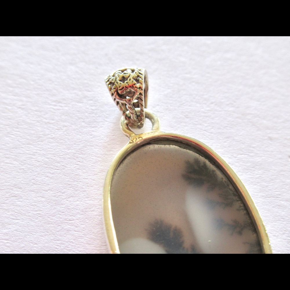 Dendritic Agate Natural Scenic Pendant Sterling SIlver - Picture 4 of 4